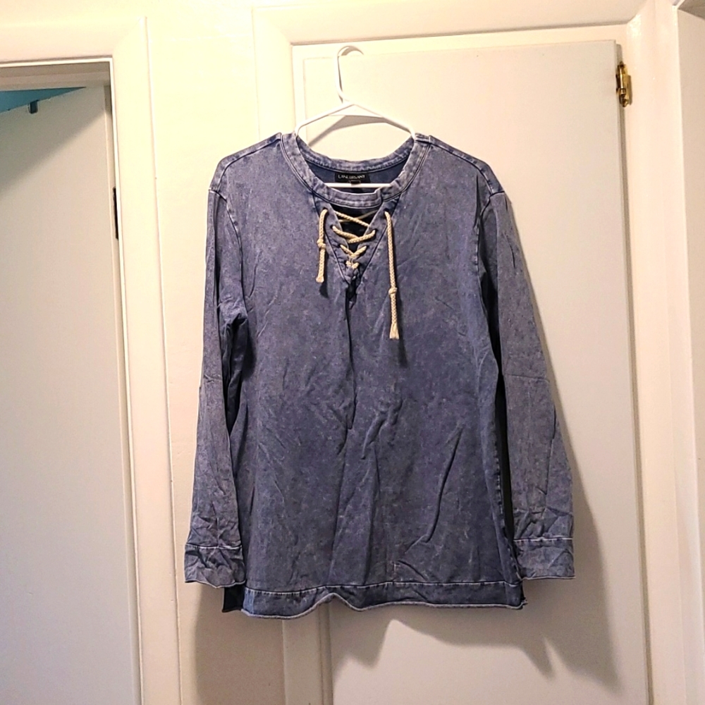 Long sleeve tee